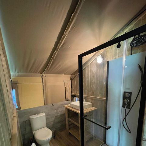 CANVAS AND WOOD TENT 4 people - including sanitary facilities