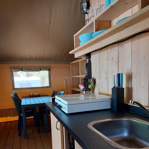 CANVAS AND WOOD TENT 4 people - fitted with sanitary facilities