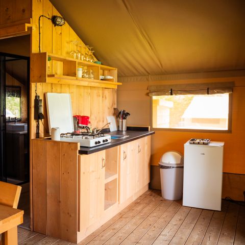 CANVAS AND WOOD TENT 6 people - including sanitary facilities