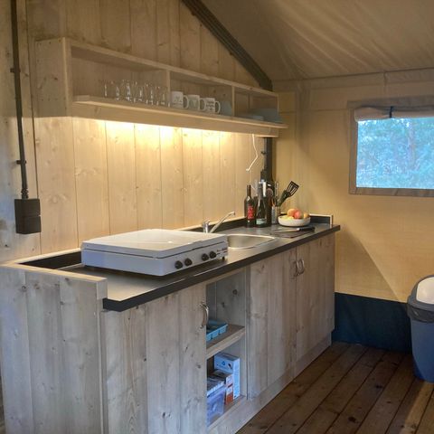 CANVAS AND WOOD TENT 6 people - including sanitary facilities