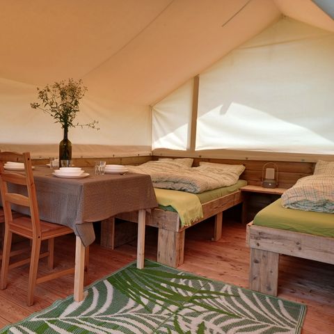 CANVAS AND WOOD TENT 4 people