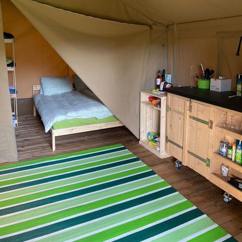 CANVAS AND WOOD TENT 6 people - with private sanitary unit