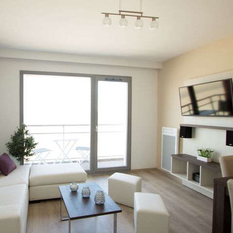 BUNGALOW 4 people - Modern beachside apartment in Bray-Dunes close to De Panne