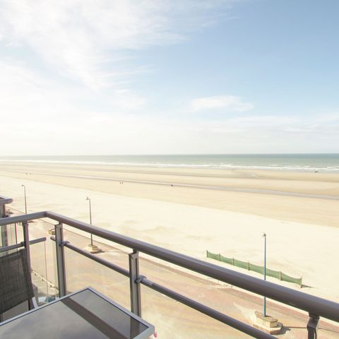 BUNGALOW 4 people - Modern beachside apartment in Bray-Dunes close to De Panne