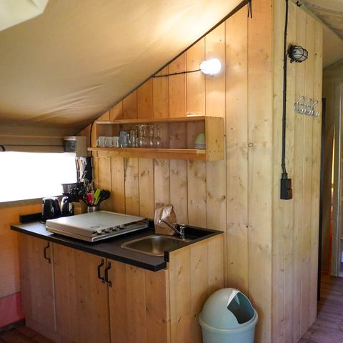 CANVAS AND WOOD TENT 5 people - incl. sanitary facilities 3