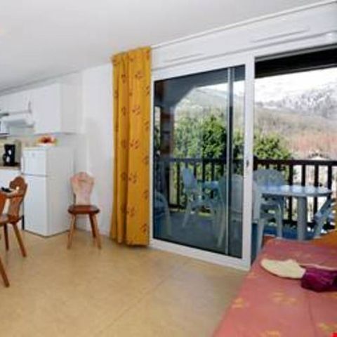 APARTMENT 8 people - (max 6 adults) St. Lary Soulan