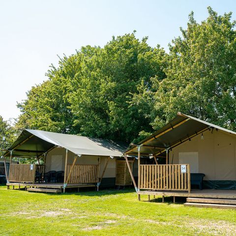 CANVAS AND WOOD TENT 6 people - including sanitary facilities