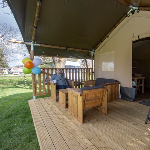 CANVAS AND WOOD TENT 4 people - including toilet