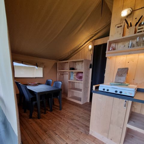 CANVAS AND WOOD TENT 4 people - including sanitary facilities