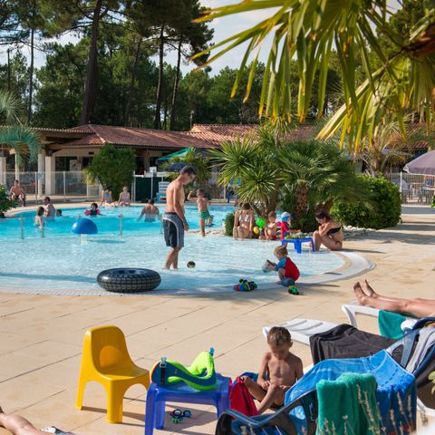 Camping Vacances André Trigano - Domaine de Montcalm - Camping Charente-Maritime - Image N°2