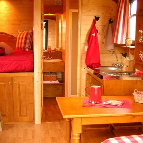 Lodge 5 personen - Roulotte ( Deluxe verblijf ) airconditioning / met ontbijt / 2 pers inbegrepen / Privé spa optioneel