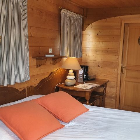 Lodge 2 Personen - Klimatisierter Hotelwagen mit Frühstück / Privates Spa optional