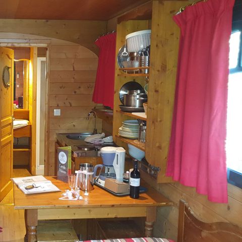 LODGE 2 people - Air-conditioned gypsy caravan (Nuit d'Amour stay) / Private spa and romantic atmosphere / 2 people included