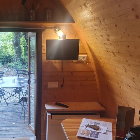 HÉBERGEMENT INSOLITE 3 personnes - Cabane Forestière climatisée ( avec petit déjeuner et Spa privatif accès illimité ) / 2 pers inclus