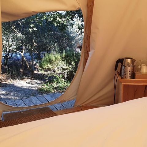 TENDA DA CAMPEGGIO 2 persone - TIPI LODGE 6 m² per 2 persone con colazione e vasca idromassaggio privata ad accesso illimitato