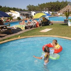 Camping Land's Hause Bungalow - Camping Lisbon Region - Portugal