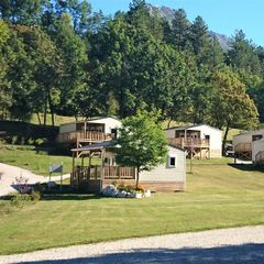 Camping Les Framboiseilles - White Rock - Camping Alpes-de-Haute-Provence