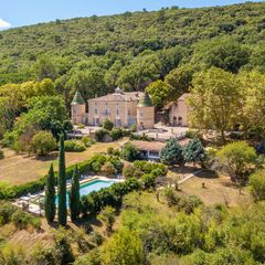 Camping Château de l'Eouvière - Camping Var