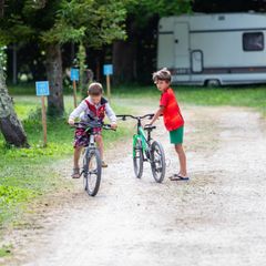 Camping Paradis Aubeterre sur Dronne - Camping Charente