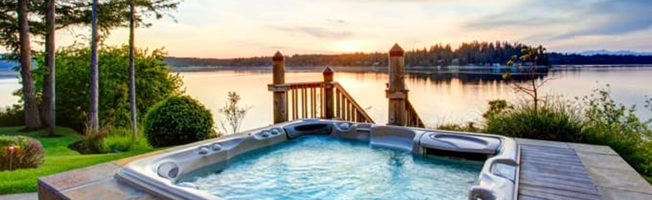 Holiday cottages with hot tubs