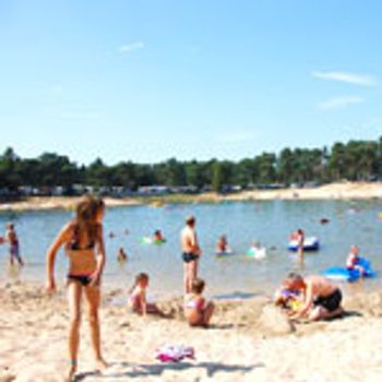 Holiday parks with swimming lake